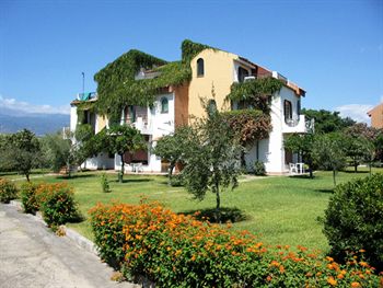 Allarga immagine